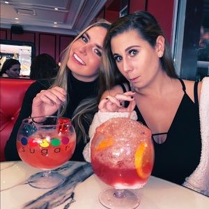 Meet your Posher, Olivia